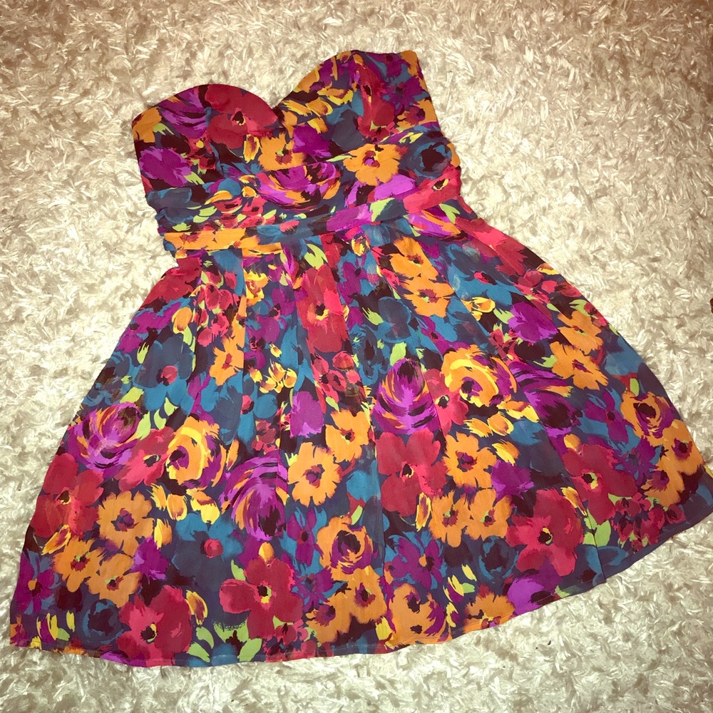 Beautiful Strapless F21 Floral Dress